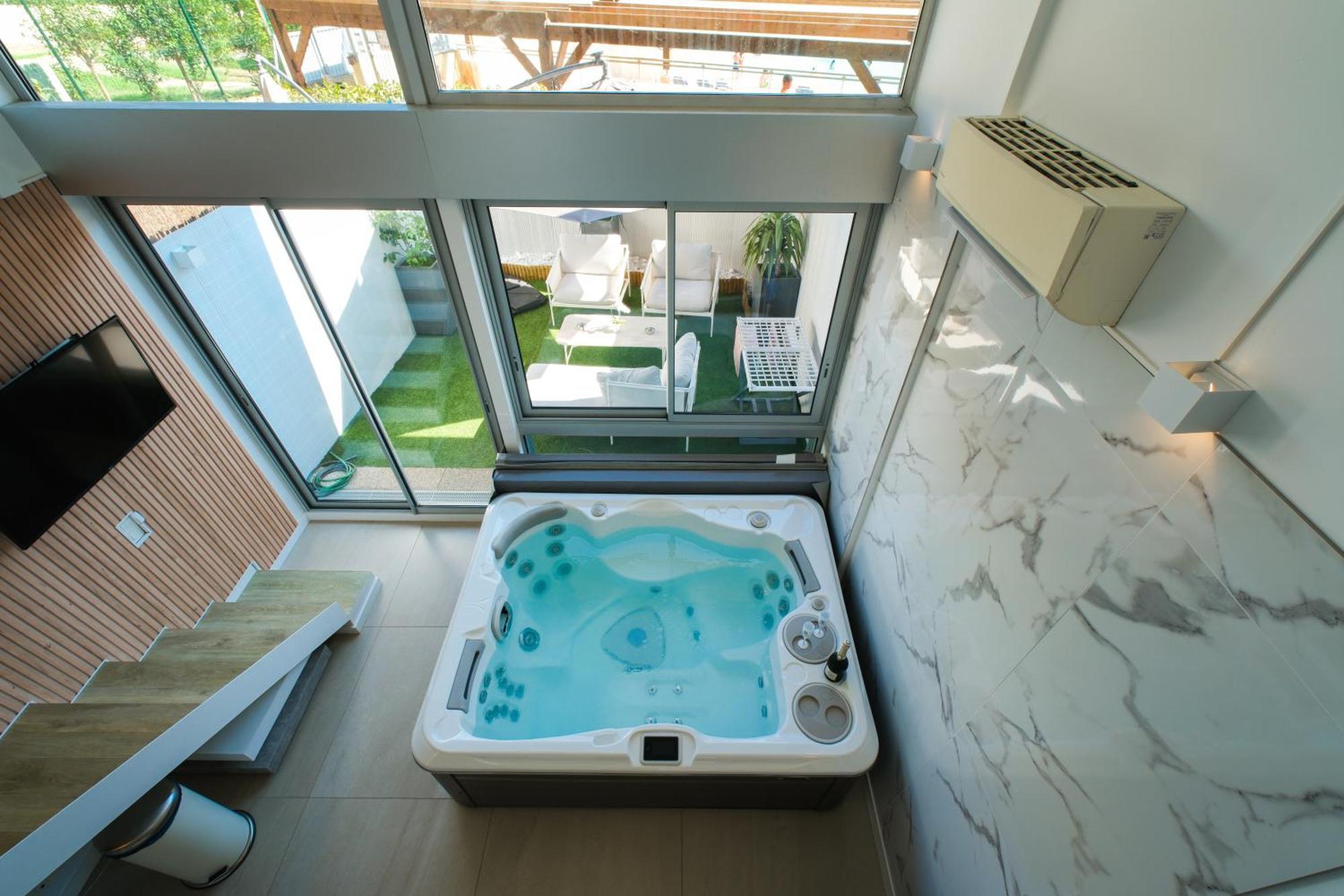 Bono Jacuzzi & Apartment